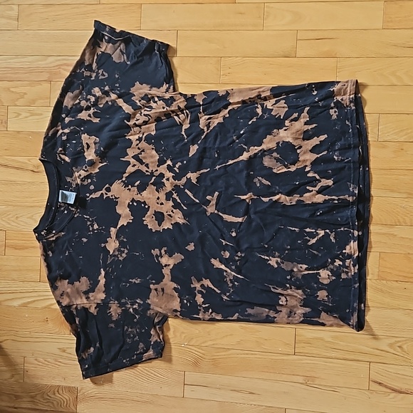 Tie dye tshirt - Picture 1 of 3